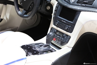 2015上海车展：玛莎拉蒂Gran Cabrio MC百年纪念版敞篷跑车