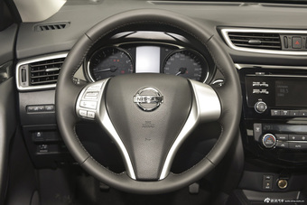 2014款奇骏2.5L自动XL ITS四驱豪华版