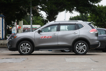 2014款奇骏2.5L自动XV NAVI四驱至尊版