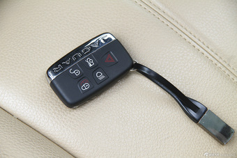 2015款捷豹XJL 2.0T两驱典雅商务版