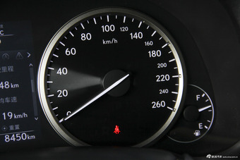 2015款雷克萨斯NX 2.0L自动200全驱锋尚版