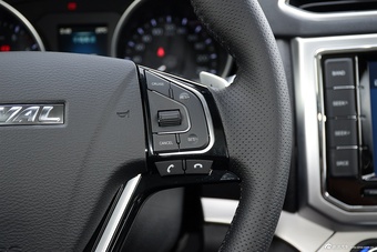 2016款长城哈弗H6 Coupe 1.5T自动两驱精英型