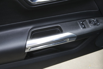 2016款野马2.3T自动性能版