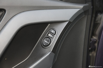 2015款ix25 2.0L 自动四驱尊贵型