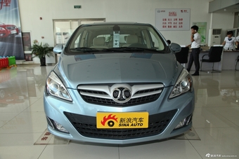 2012款北京汽车E系列1.3L乐尚手动版两厢