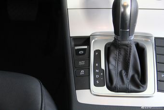 2012款迈腾1.4TSI豪华型