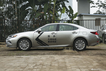 2015款雷克萨斯ES 2.0L自动200精英版