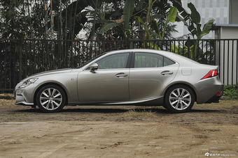 2015款雷克萨斯IS 2.0T自动200t F SPORT