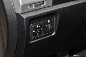 2012款奥轩GX5 2.0L手动两驱时尚版