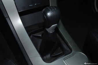 2012款奥轩GX5 2.0L手动两驱天窗版