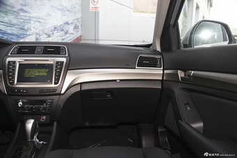 2015款绅宝X65 2.0T自动精英型