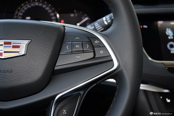 2016款凯迪拉克XT5 2.0T自动28T四驱豪华型