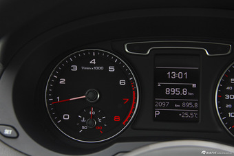 2015款奥迪Q3 35TFSI进取型