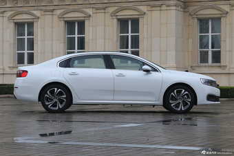 2017款雪铁龙C61.8T自动旗舰型