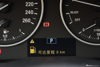 2016款宝马1系118i 1.5T自动都市设计套装