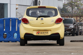 2015款奔奔1.4L手动豪华型国5