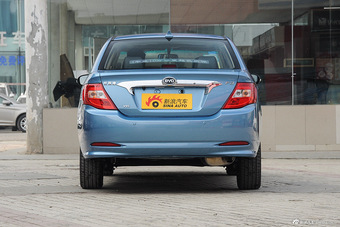 2015款比亚迪全新F3节能版1.5L手动尊贵型