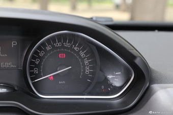 2016款标致2008 1.2THP自动领航版