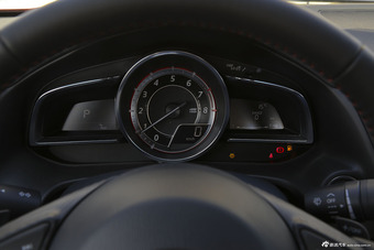 2016款马自达3昂克赛拉2.0L自动三厢旗舰型