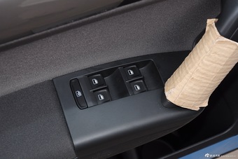 2013款朗行1.6L手动风尚型