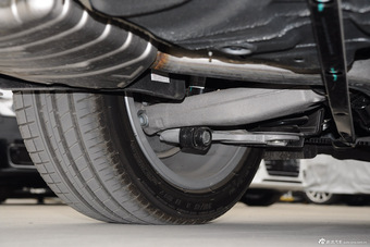 2016款奥迪A6L 3.0T自动45TFSI quattro运动型