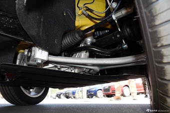 2016款奥迪Q3 2.0T自动quattro全时四驱35TFSI风尚型