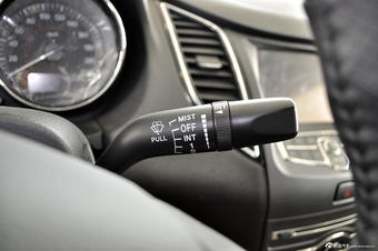 2013款奔腾B50 1.8L自动尊贵型