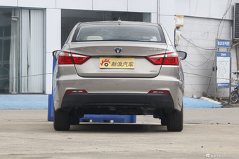 2015款悦翔V7 1.6L自动乐趣型