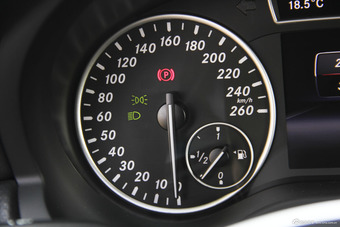 2015款奔驰A180 1.6T自动