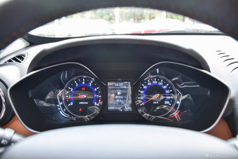 2016款北汽绅宝X35 1.5L手动豪华版