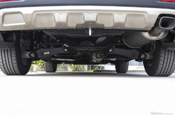 2015款哈弗H6运动版1.5T自动两驱尊享型