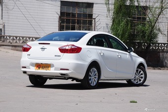 2015款海马M6 1.5T CVT驭FUN型