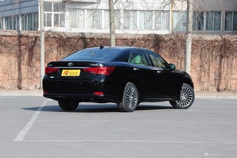 2015款皇冠2.5L自动尊享版