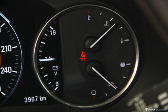 2016款昂科威2.0T自动四驱全能运动旗舰型28