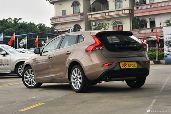 2016款沃尔沃V40 2.0T自动 T4 智雅版