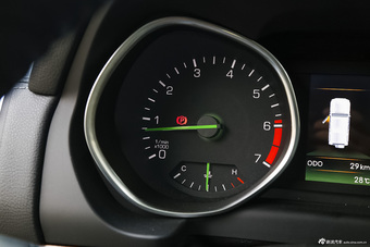 2016年北京BJ80 2.3T手动尊贵版