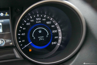 2016款CS75 1.8T 自动尊贵版国4