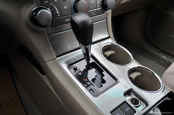 2012款汉兰达2.7L自动两驱精英版5座
