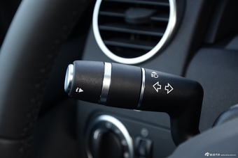 2016款第四代发现3.0T自动V6 SC HSE