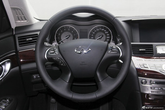 2015款英菲尼迪Q70L 2.5L豪华版