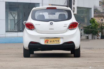 2015款奔奔1.4L手动豪华型国5