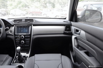 2017款哈弗H2 1.5T手动两驱豪华型红标