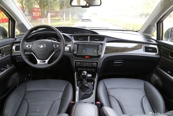 2014款长城C50 1.5T手动尊贵型升级版