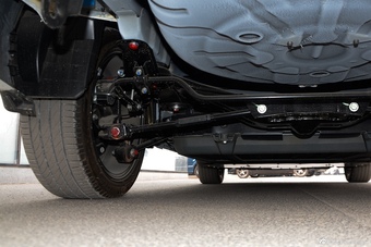 2016款比亚迪秦EV300尊荣型