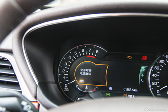 2016款林肯MKC 2.0T自动四驱尊耀版