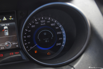 2016款CS75 2.0L手动领先型国4