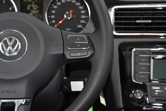 2015款桑塔纳1.6L自动豪华版