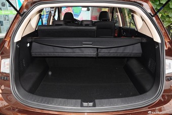 2015款宝骏560 1.8L手动精英型