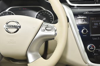 2015款楼兰 2.5L自动XL两驱智尚版