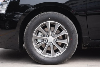 2015款吉利EC8 2.0L自动尊贵型